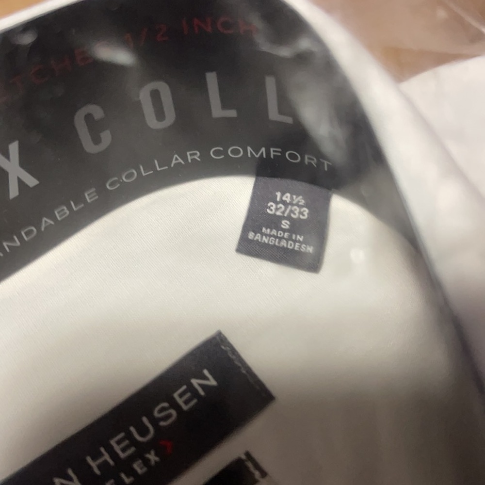 Button down - Picture 3 of 4